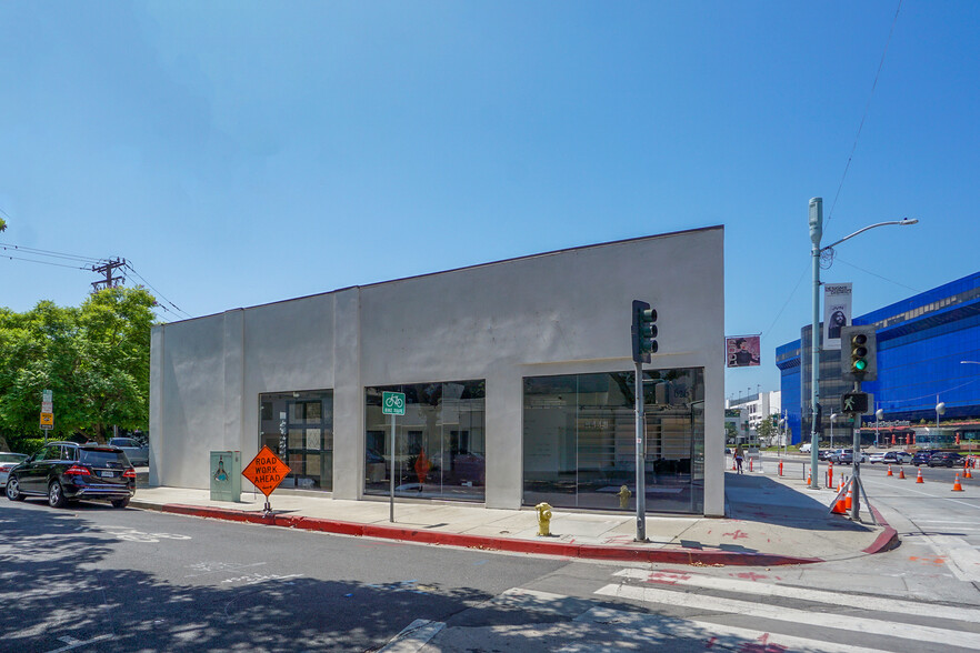 8626-8630 Melrose Ave, Los Angeles, CA en alquiler - Foto del edificio - Imagen 2 de 3