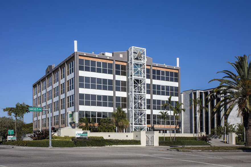 1400 NW 107th Ave, Miami, FL en alquiler - Foto del edificio - Imagen 2 de 11