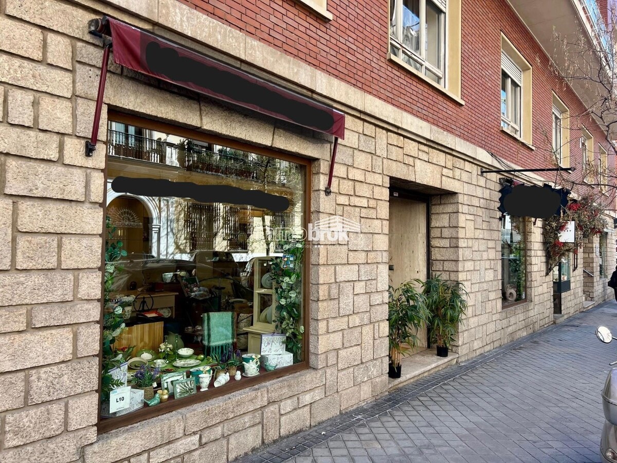 Madrid, MAD 28006 - Unidad Puerta 03, Esc. 1 -  - Foto del interior - Image 1 of 9