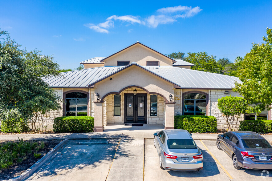 12703 Spectrum Dr, San Antonio, TX en venta - Foto del edificio - Imagen 3 de 28