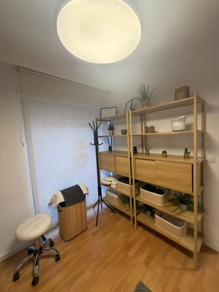 Local en Alicante, Alicante en alquiler - Foto del interior - Imagen 2 de 10