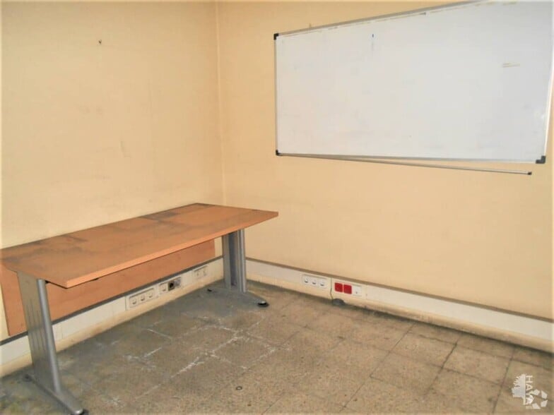 Nave en Yunquera de Henares, Guadalajara en venta - Foto del edificio - Imagen 2 de 5