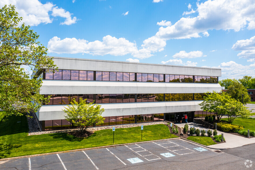 120 Gibraltar Rd, Horsham, PA en alquiler - Foto del edificio - Imagen 2 de 24