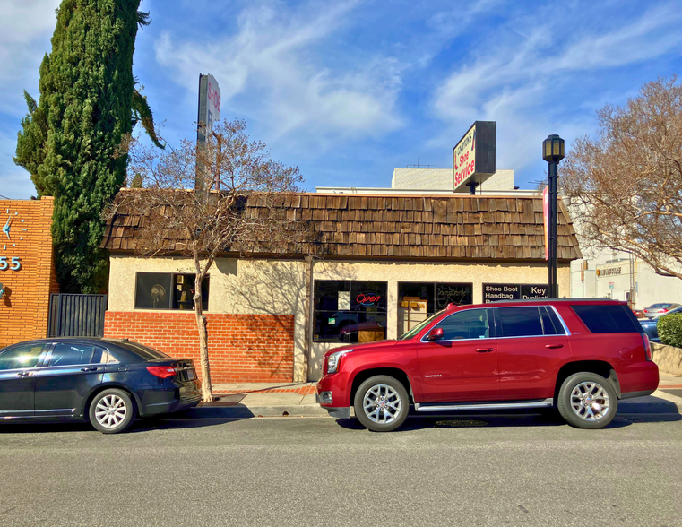 265 E Orange Grove Ave, Burbank, CA en alquiler - Foto del edificio - Imagen 1 de 8