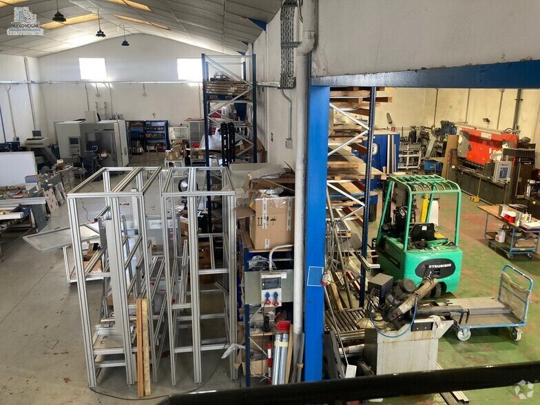 Nave en Velilla de San Antonio, Madrid en venta - Foto del edificio - Imagen 1 de 1