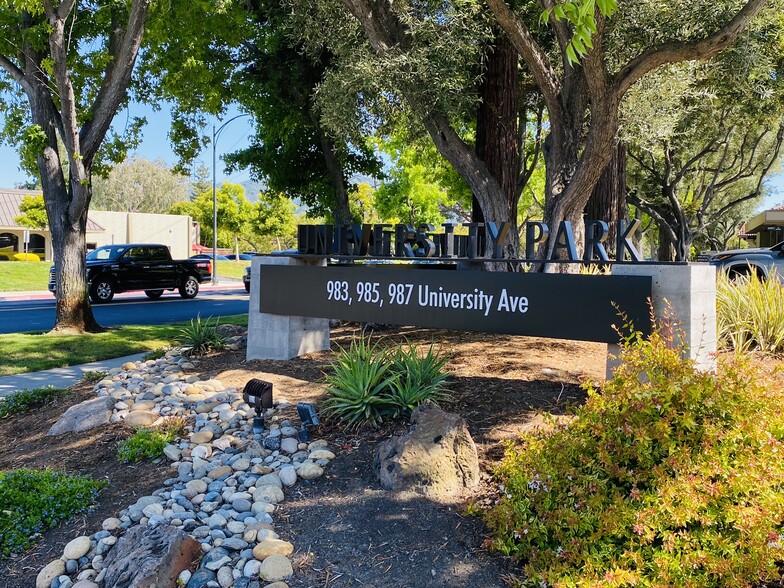 983 University Ave, Los Gatos, CA en alquiler - Foto del edificio - Imagen 2 de 27