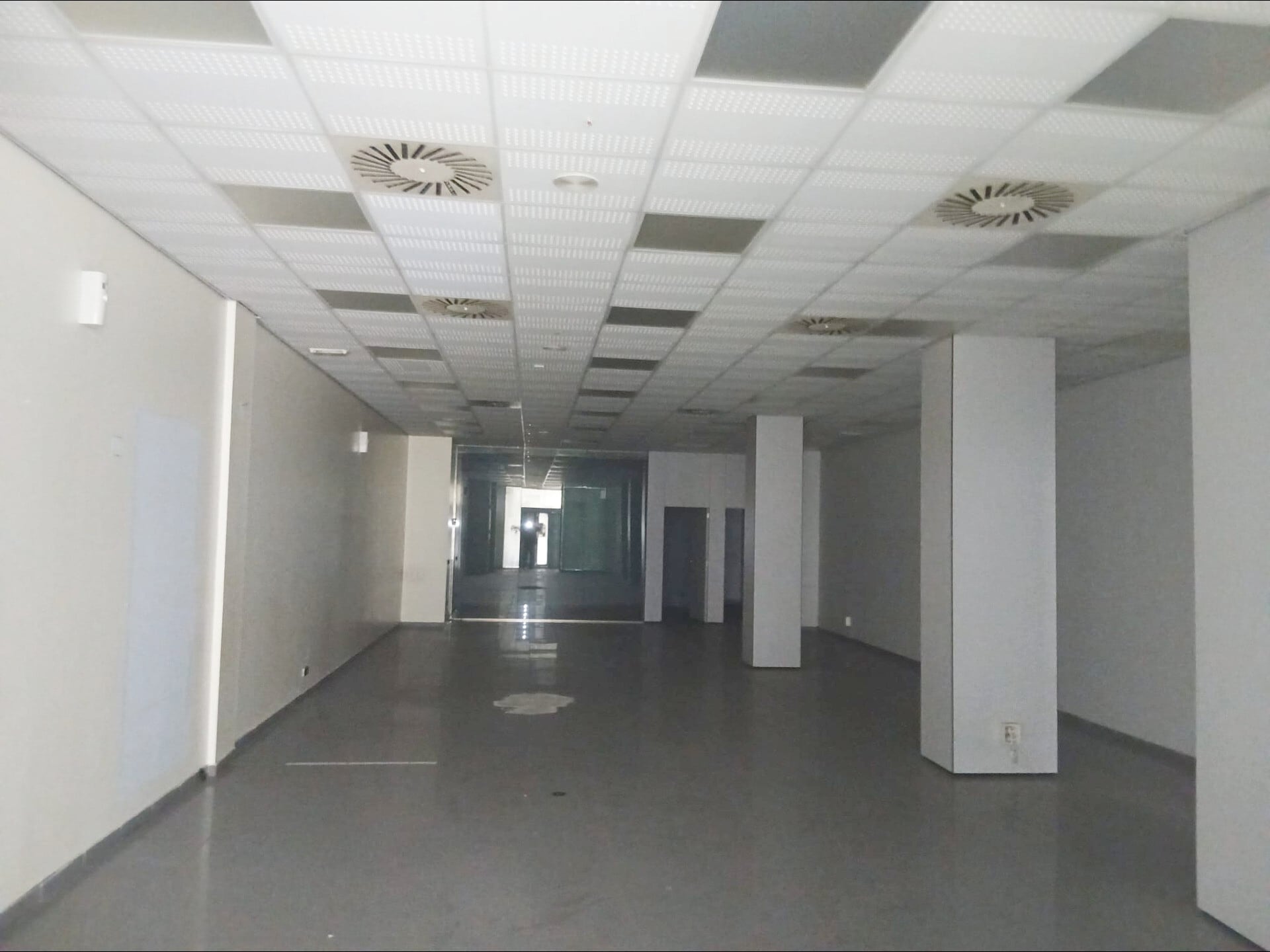 Local en El Vendrell, Tarragona en alquiler Plano de la planta- Imagen 1 de 6