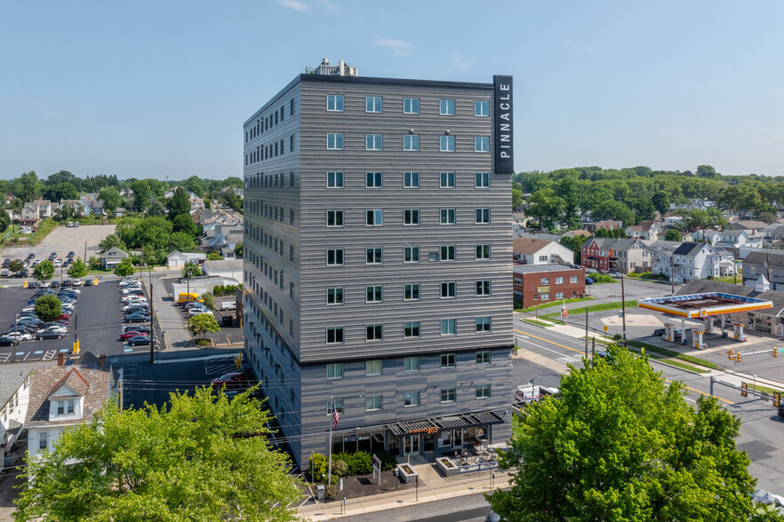 65 E Elizabeth Ave, Bethlehem, PA en alquiler - Foto del edificio - Imagen 2 de 20