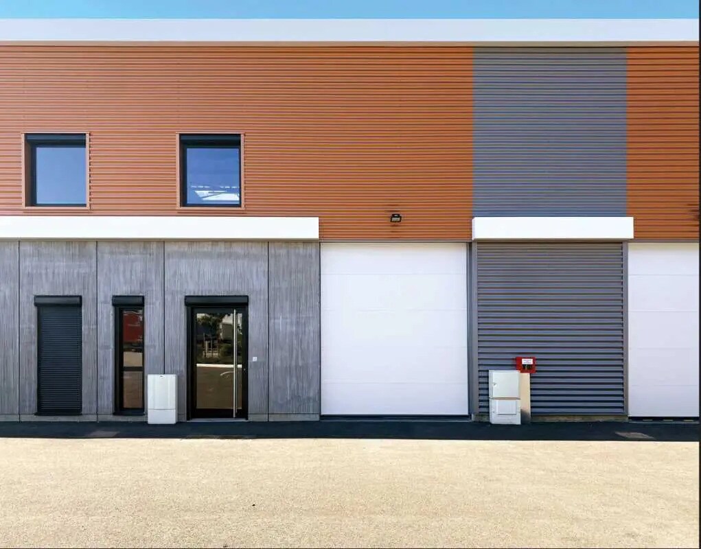 165 Avenue Henri Schneider, Meyzieu en alquiler Foto del edificio- Imagen 1 de 11