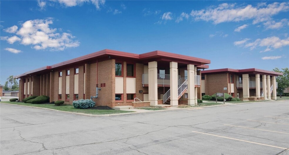 350 Alberta Dr, Amherst, NY en venta - Foto del edificio - Imagen 1 de 5