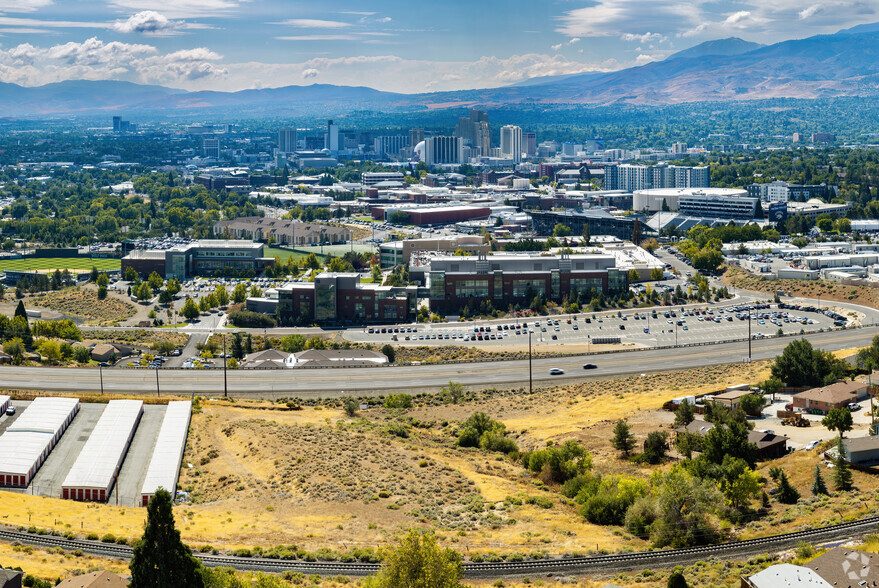 N McCarran Blvd, Reno, NV en venta - Foto del edificio - Imagen 1 de 21