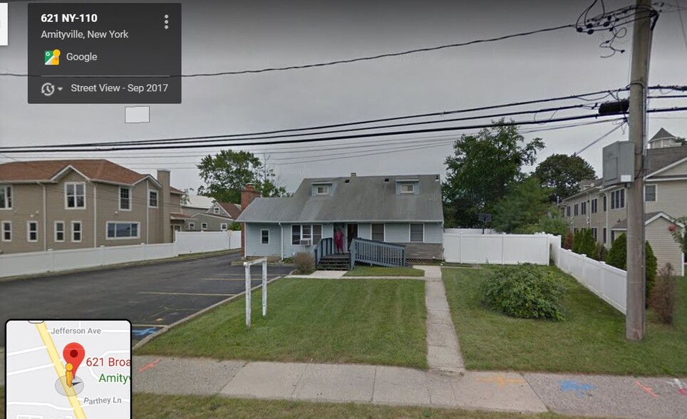 621 Broadway, Amityville, NY en venta - Foto principal - Imagen 1 de 36