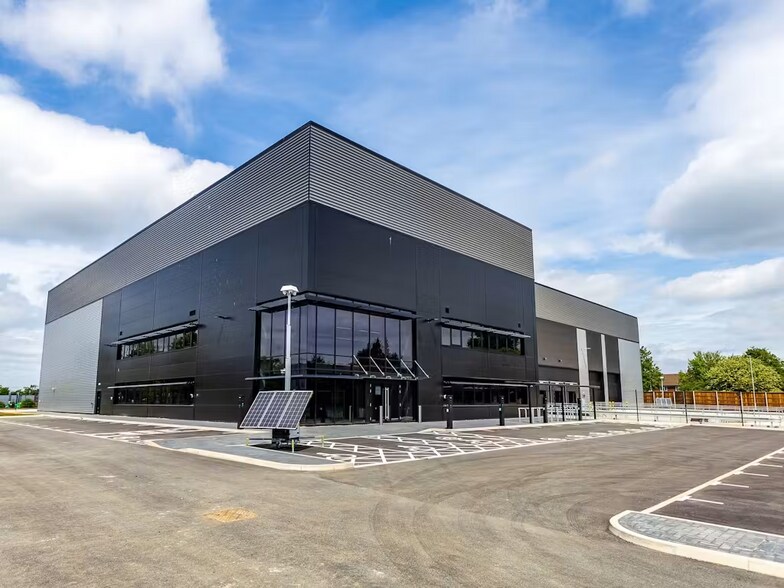 1 Humphrys Rd, Dunstable en alquiler - Foto del edificio - Imagen 2 de 12