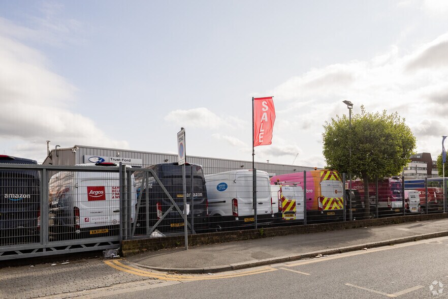 Clayton Rd, Hayes en alquiler - Foto del edificio - Imagen 2 de 2