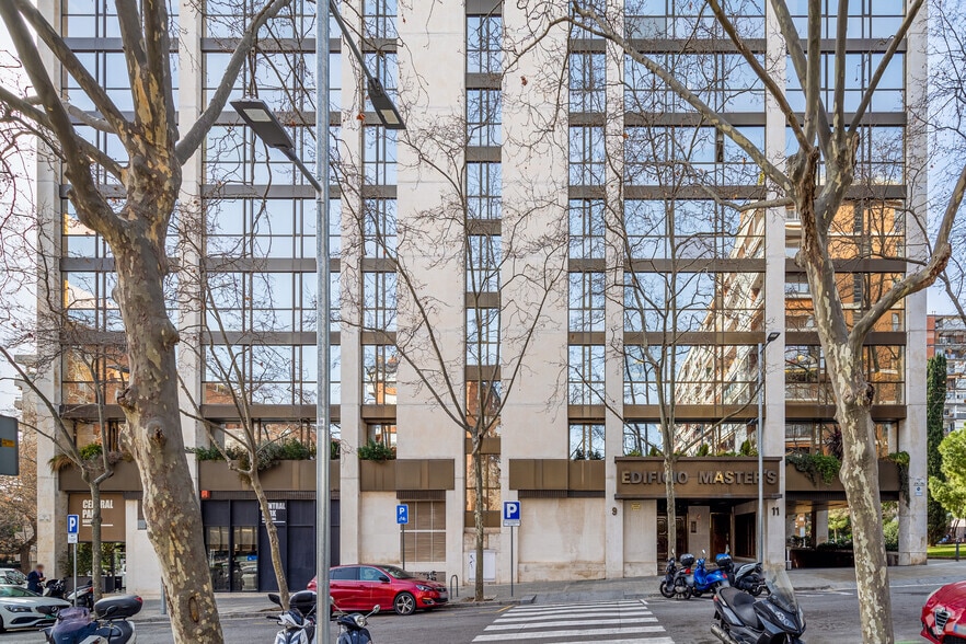 Oficina en Barcelona, Barcelona en alquiler - Foto del edificio - Imagen 2 de 12