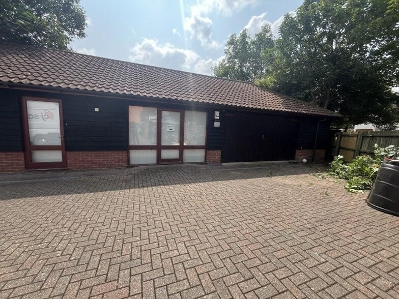 1A Norfolk Rd, Ipswich en venta - Foto del edificio - Imagen 3 de 9