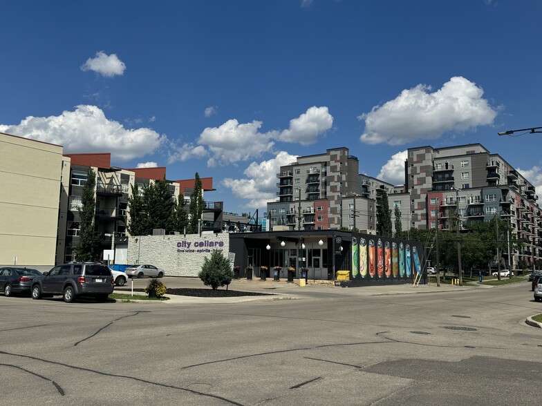 10505 123rd St NW, Edmonton, AB en alquiler - Foto del edificio - Imagen 3 de 6