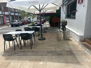 Local en Torrelodones, Madrid en alquiler Foto del edificio- Imagen 1 de 18