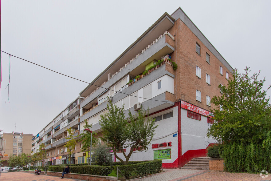 Calle Dinamarca, 8, Fuenlabrada, Madrid en venta - Foto del edificio - Imagen 2 de 2