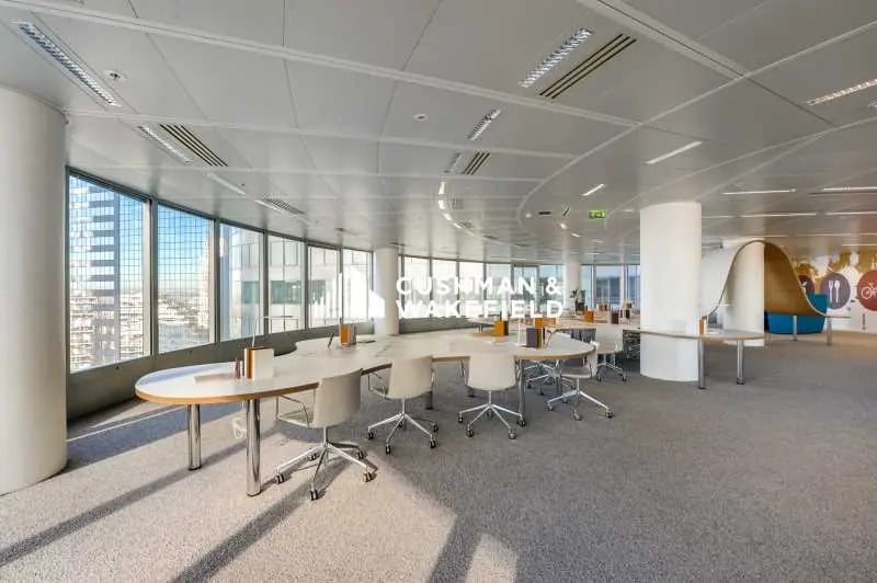 110 Esplanade Du Général De Gaulle, Courbevoie en alquiler Foto del edificio- Imagen 1 de 6