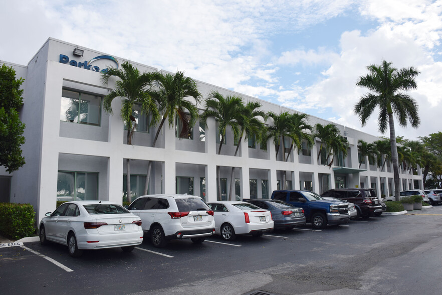 1401 W Cypress Creek Rd, Fort Lauderdale, FL en alquiler - Foto del edificio - Imagen 3 de 6