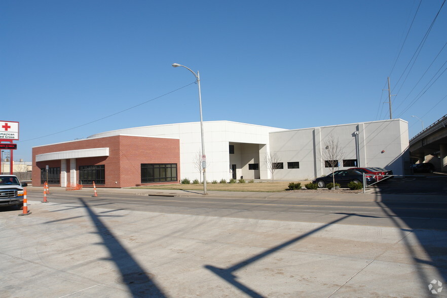 1900 E Douglas Ave, Wichita, KS en alquiler - Foto del edificio - Imagen 2 de 13