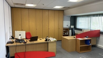 Unit 6 Ffordd Richard Davies, St Asaph en venta Foto del interior- Imagen 1 de 3