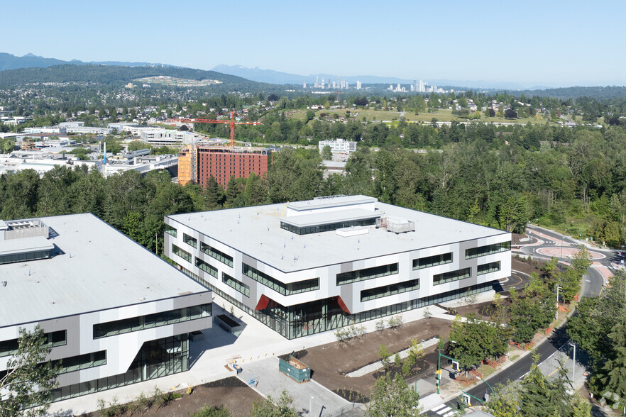 4499 Sanderson Way, Burnaby, BC en alquiler - Foto del edificio - Imagen 2 de 4