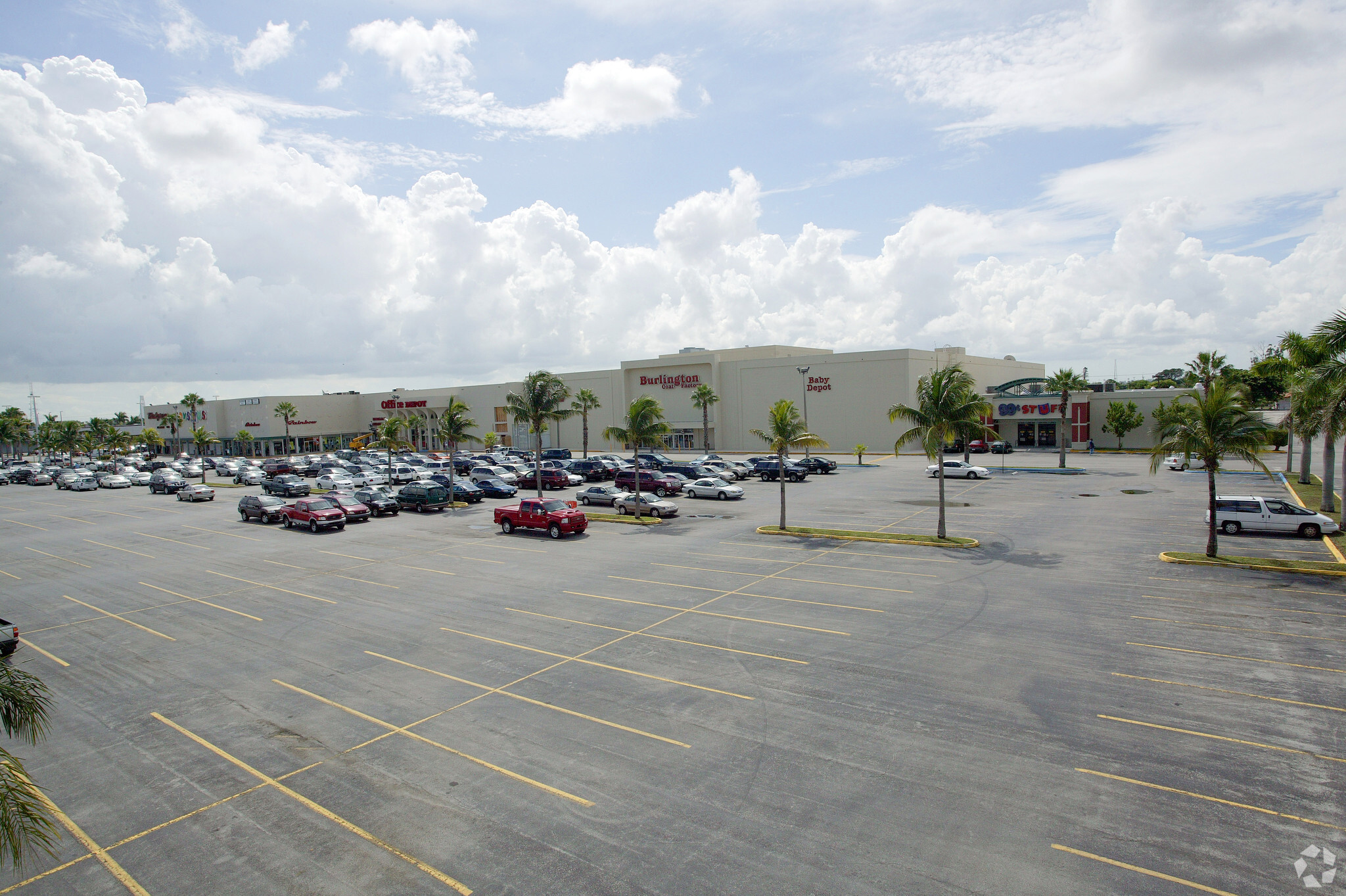 500-520 W 49th St, Hialeah, FL en alquiler Foto principal- Imagen 1 de 2