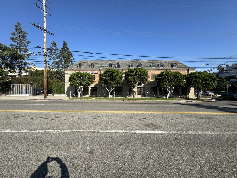 1554 S Sepulveda Blvd, Los Angeles, CA en alquiler - Foto del edificio - Imagen 2 de 9