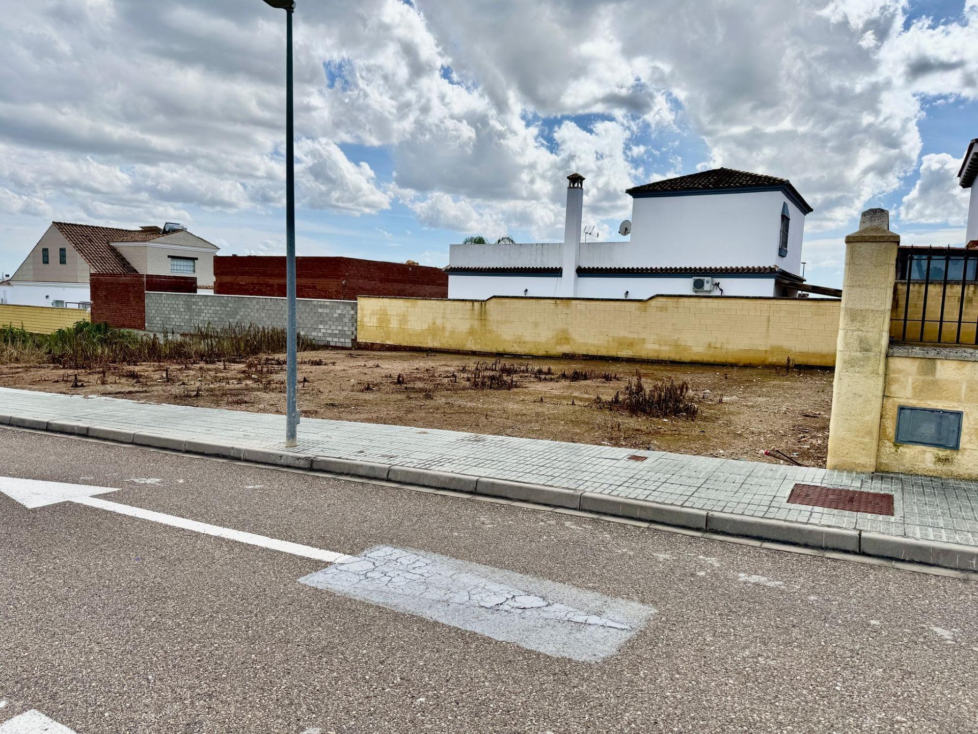 Calle Romero, 25, Cantillana, Sevilla en venta Foto del edificio- Imagen 1 de 7