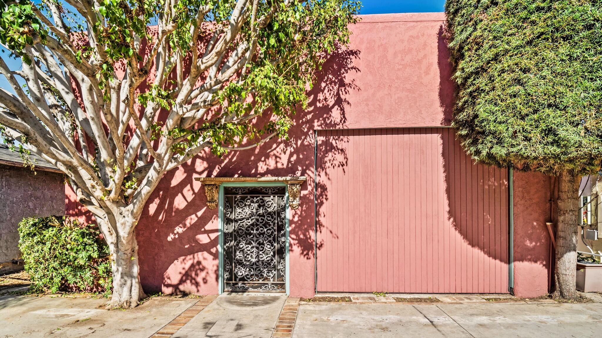 4635 E Anaheim St, Long Beach, CA en venta Foto principal- Imagen 1 de 38