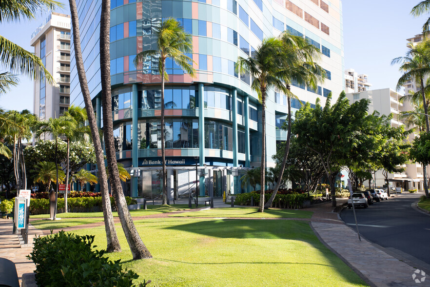 2155 Kalakaua Ave, Honolulu, HI en alquiler - Foto del edificio - Imagen 1 de 1