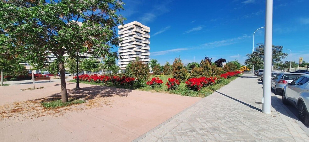 Local en Granada en alquiler - Foto del edificio - Imagen 3 de 13