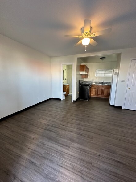 99 Broadway, Chula Vista, CA en venta - Foto del edificio - Imagen 3 de 5