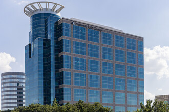 15455 Dallas Pky, Addison, TX en alquiler Foto del edificio- Imagen 1 de 15