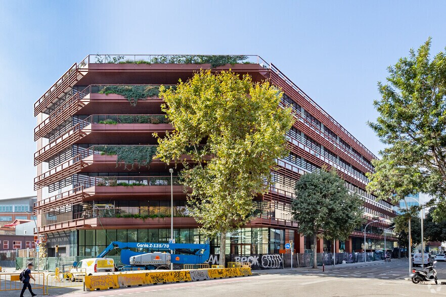 Carrer d'Àlaba, 91-115, Barcelona, Barcelona en alquiler - Foto del edificio - Imagen 2 de 3