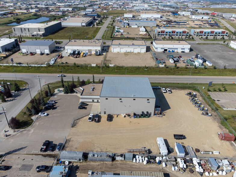 6231 41st St NW, Leduc, AB en venta - Foto del edificio - Imagen 2 de 8