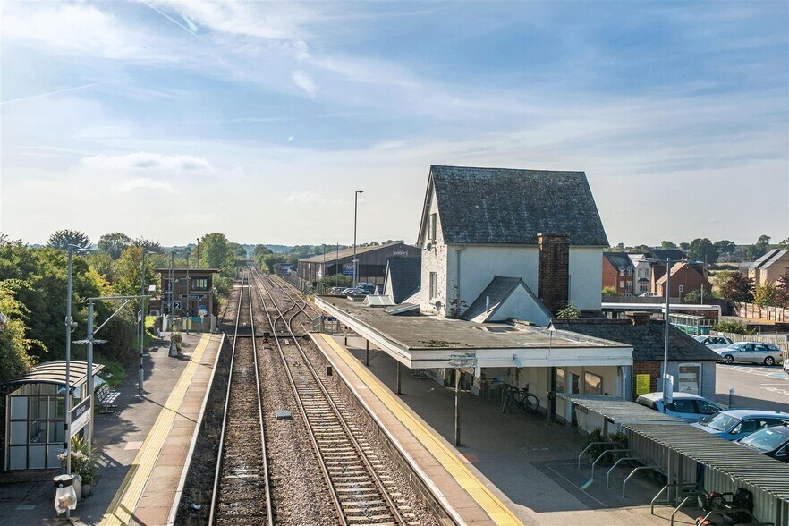 Station Yard, Gillingham en venta - Foto del edificio - Imagen 2 de 11
