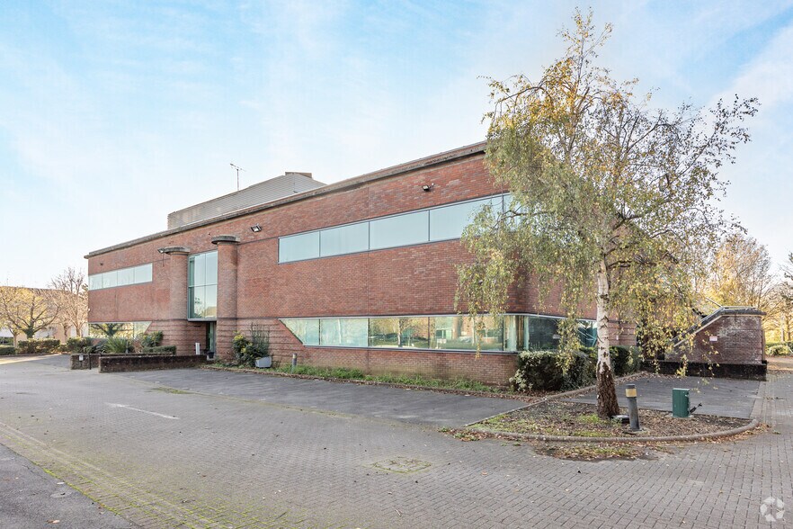 2410 Aztec W, Almondsbury en alquiler - Foto del edificio - Imagen 1 de 4