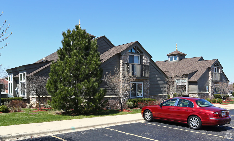 4450 Westbrook Dr, Aurora, IL en alquiler - Foto principal - Imagen 1 de 28