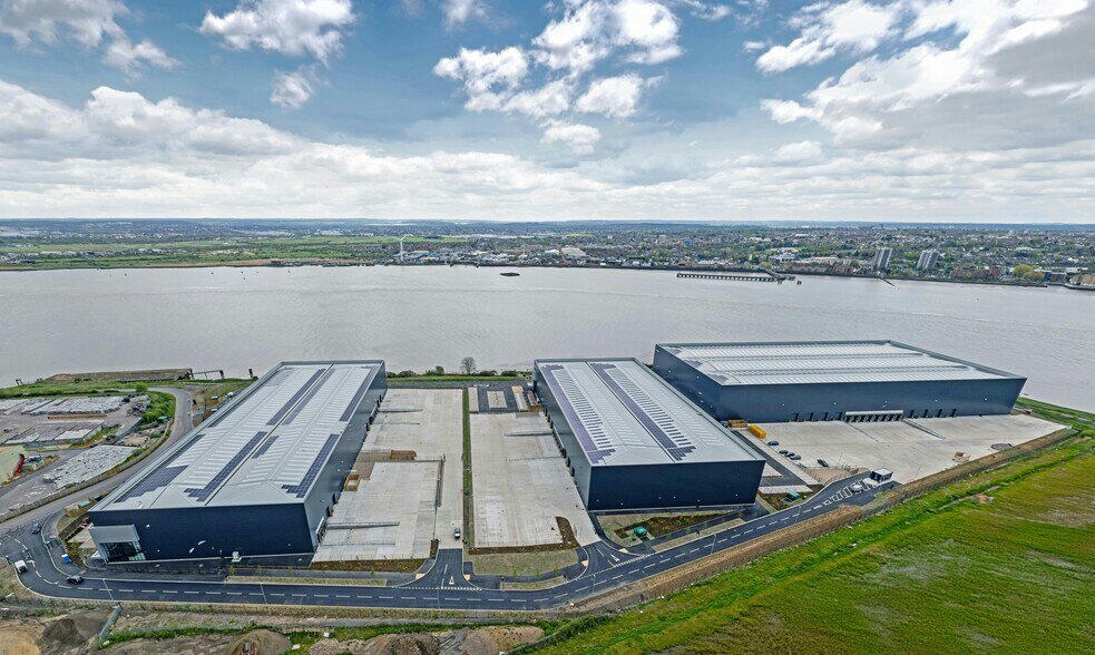 Coldharbour Ln, Rainham en alquiler - Foto del edificio - Imagen 3 de 12