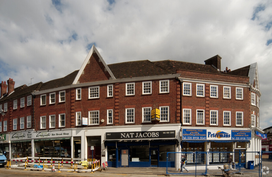 16-17 The Promenade, Edgware en alquiler - Foto del edificio - Imagen 2 de 2