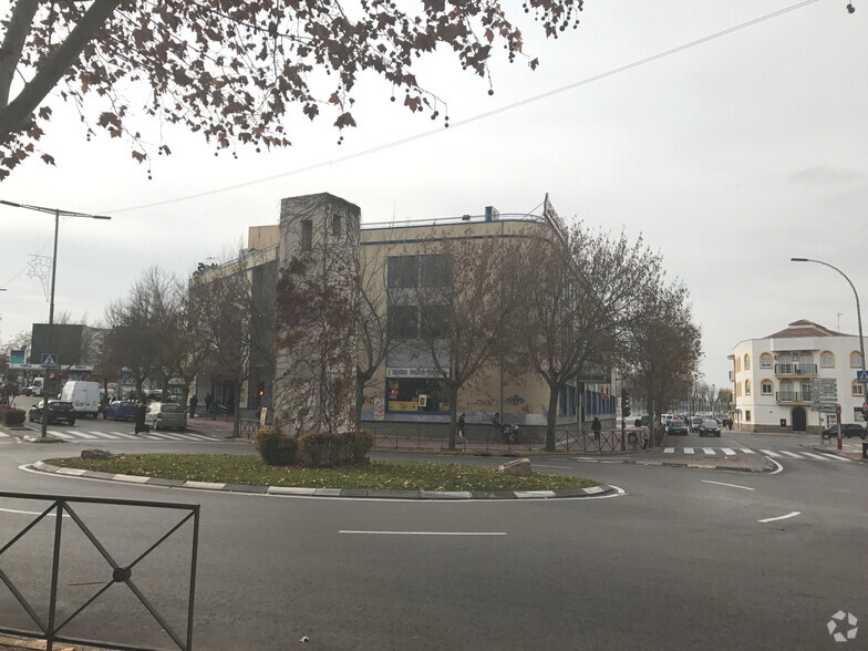 Avenida de Juan Gris, 2, Mejorada del Campo, Madrid en venta - Foto del edificio - Imagen 2 de 2