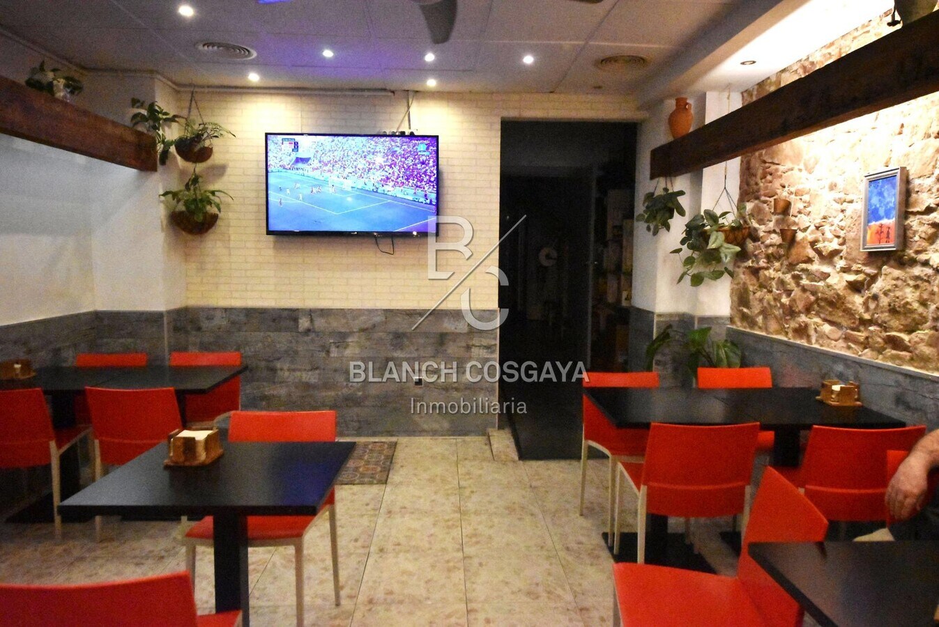 Barcelona, BAR 08012 -  -  - Foto del interior - Image 1 of 15