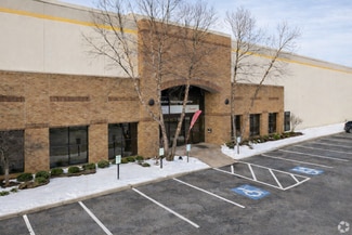Más detalles de 7905 Cochran Rd, Solon, OH - Nave en alquiler