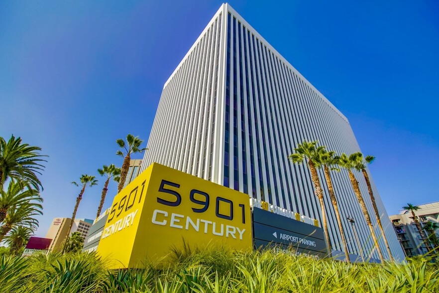 5901 W Century Blvd, Los Angeles, CA en alquiler - Foto del edificio - Imagen 1 de 4