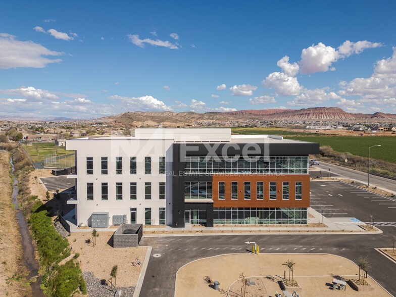 750 Merrill Rd, Washington, UT en alquiler - Foto del edificio - Imagen 2 de 11