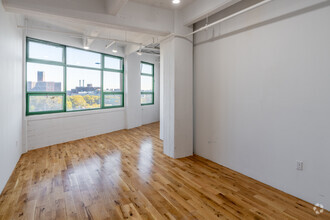 81 Prospect St, Brooklyn, NY en alquiler Foto del interior- Imagen 2 de 2