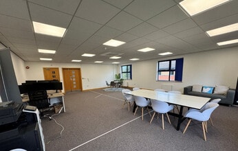 1-4 Kettering Pky, Kettering en alquiler Foto del interior- Imagen 1 de 3